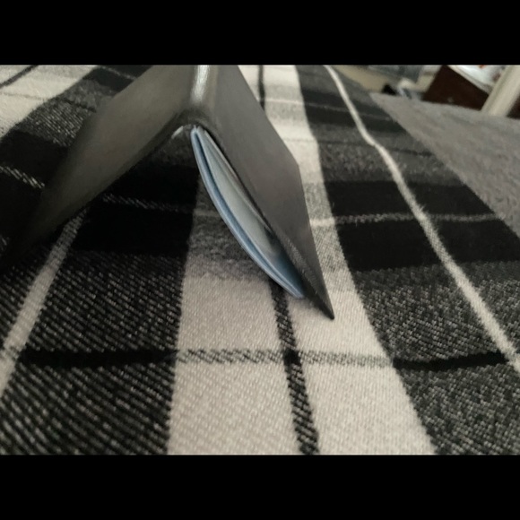 Prada Passport Cover! - Picture 4 of 5